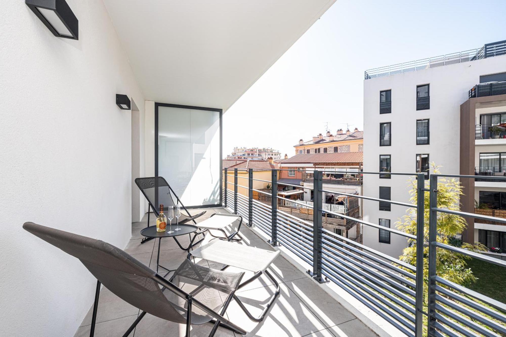Queen Riviera : Climatisation, Parking, Terrasse Menton Dış mekan fotoğraf