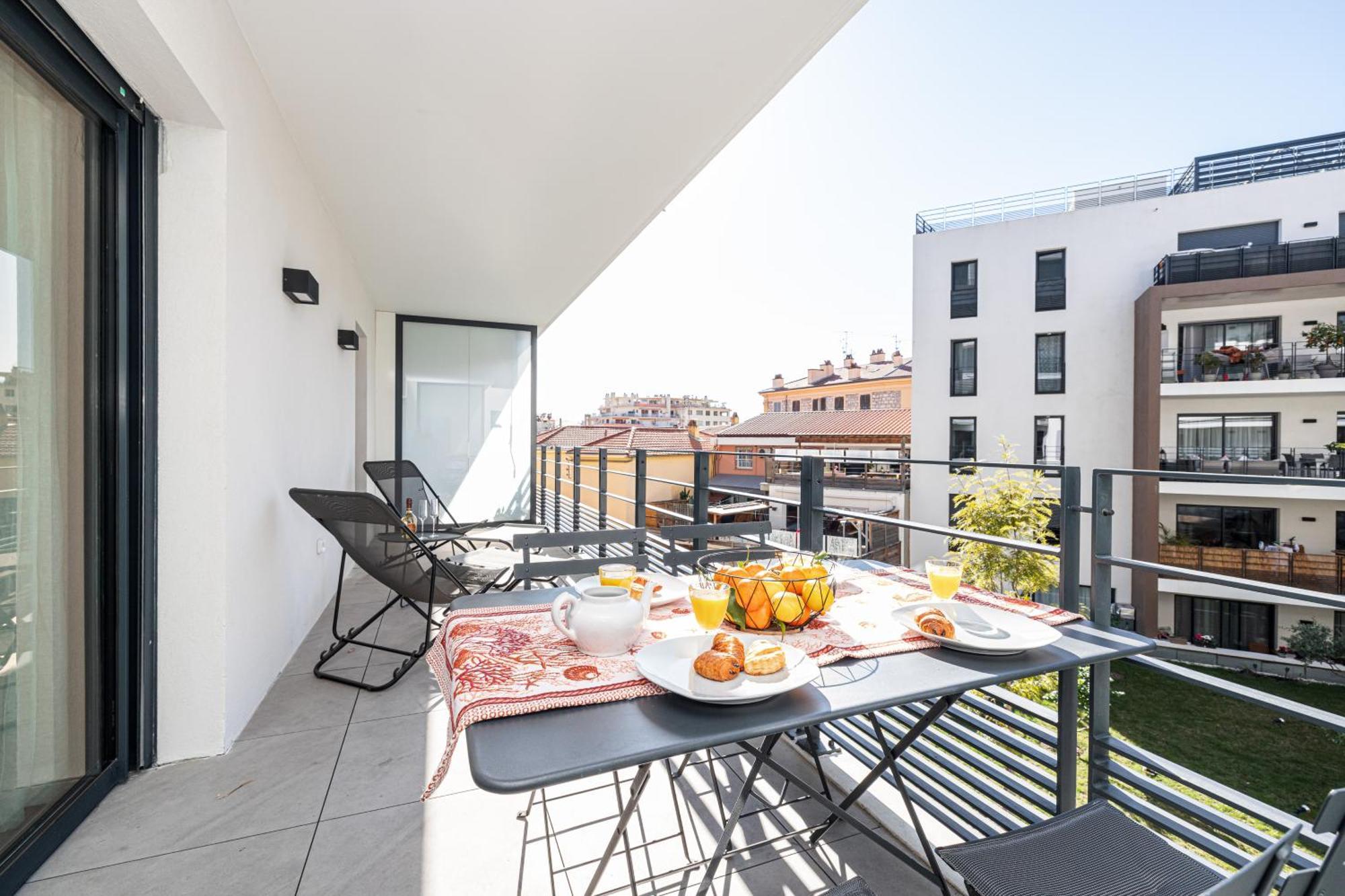 Queen Riviera : Climatisation, Parking, Terrasse Menton Dış mekan fotoğraf